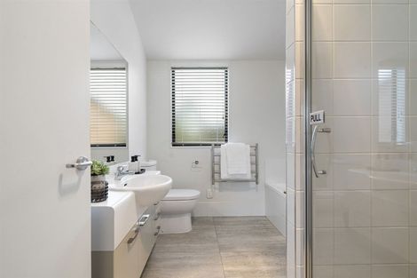 Photo of property in 4 Argyle Terrace, Milford, Auckland, 0620