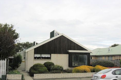 Photo of property in 1/137 Yaldhurst Road, Sockburn, Christchurch, 8042