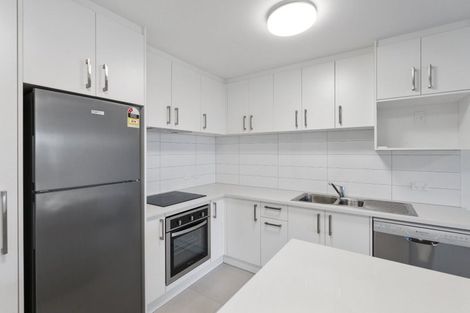 Photo of property in 1b/4045 Great North Road, Glen Eden, Auckland, 0602