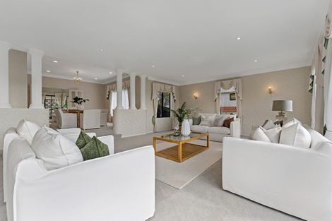 Photo of property in 15 Tumbridge Place, Somerville, Auckland, 2014