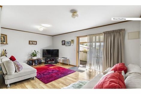 Photo of property in 10 Lloyd Avenue, Papatoetoe, Auckland, 2025