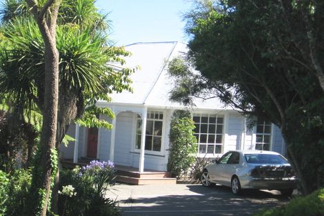 Photo of property in 31 Woburn Road, Northland, Wellington, 6012