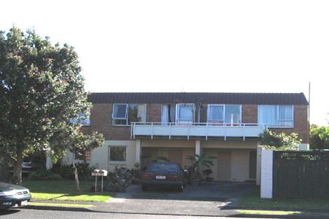 Photo of property in 4/5 Glen Road, Browns Bay, Auckland, 0630