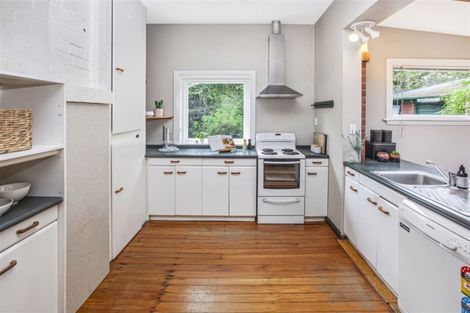 Photo of property in 26 Gamblins Road, Saint Martins, Christchurch, 8022