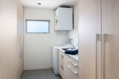 Photo of property in 21b Hobson Street, New Plymouth, 4312