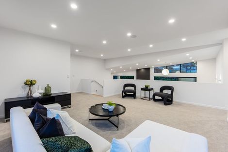 Photo of property in 16 Te Oneroa Way, Long Bay, Auckland, 0630