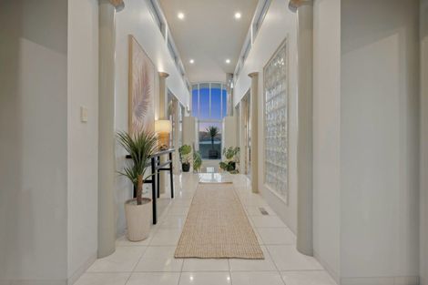 Photo of property in 26a Mana View Road, Paremata, Porirua, 5026