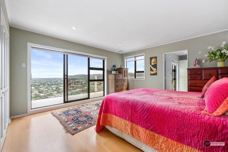 Photo of property in 36 Woodvale Grove, Fairfield, Lower Hutt, 5011