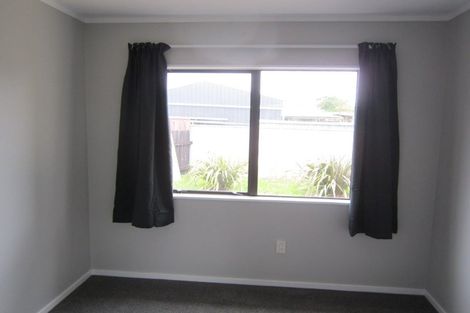 Photo of property in 36 Kirk Street, Otaki, 5512
