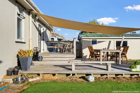 Photo of property in 32 Botanical Road, Takaro, Palmerston North, 4412