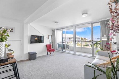 Photo of property in 300 Lake Terrace, Two Mile Bay, Taupo, 3330