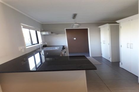 Photo of property in 11 Lasque Place, Glen Eden, Auckland, 0602