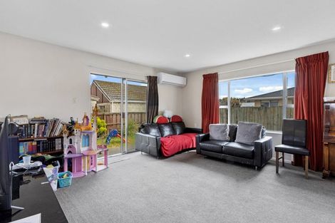 Photo of property in 2/7a Glen Place, Parklands, Christchurch, 8083