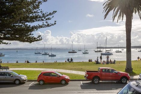 Photo of property in 28 The Mall, Mount Maunganui, 3116