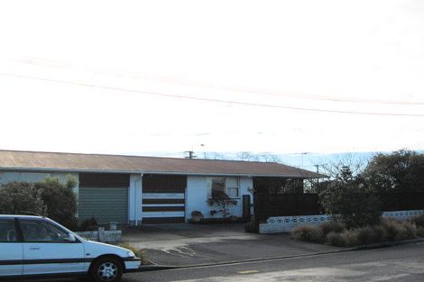 Photo of property in 1/172 Bowhill Road, New Brighton, Christchurch, 8083