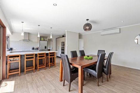 Photo of property in 13 Galway Place, Te Puke, 3119