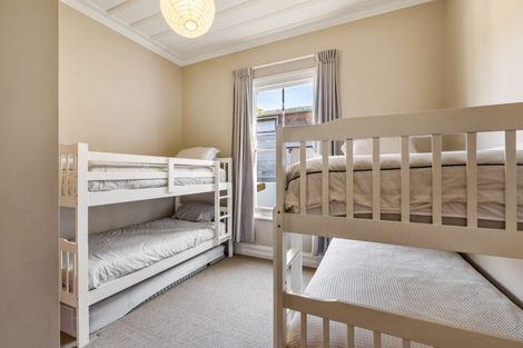 Photo of property in 70 Gillies Crescent, Waimarama, Havelock North, 4294