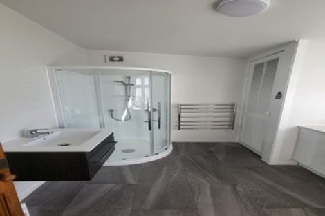 Photo of property in 130 Tasman Street, Mount Cook, Wellington, 6021