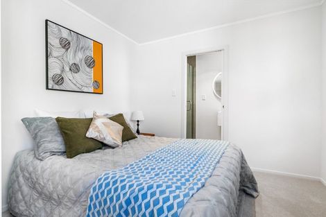 Photo of property in 2/14 Clifton Road, Waiake, Auckland, 0630