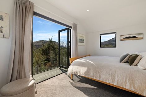 Photo of property in 1 Appin Court, Jacks Point, Queenstown, 9371