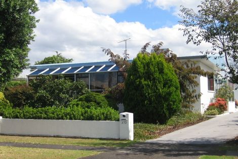 Photo of property in 20 Queen Mary Avenue, New Lynn, Auckland, 0600
