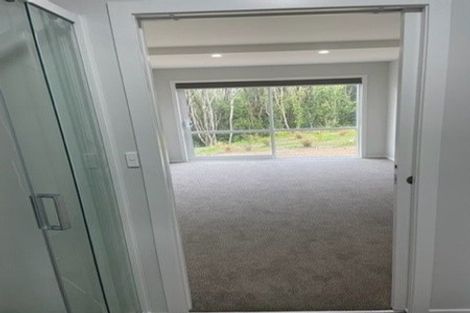 Photo of property in 16 Kopua Place, Whitby, Porirua, 5024