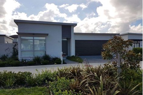 Photo of property in 67 Costa Viva Crescent, Karaka, Papakura, 2113