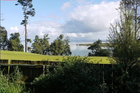Photo of property in 21 Samara Place, Clendon Park, Auckland, 2103