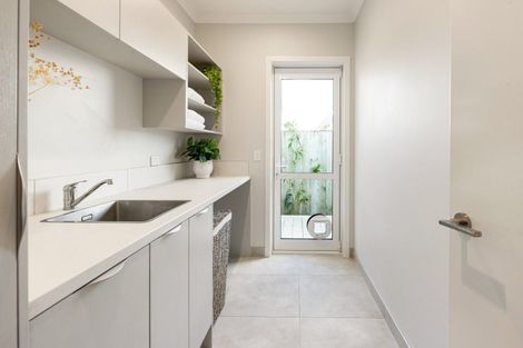 Photo of property in 82 Grey Street, Cambridge, 3434