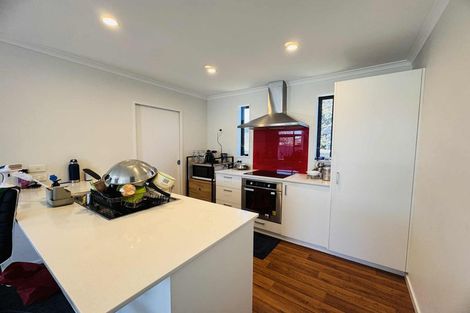 Photo of property in 48 Exeter Crescent, Takaro, Palmerston North, 4412