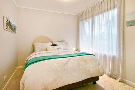 Photo of property in 53 Verran Road, Birkenhead, Auckland, 0626