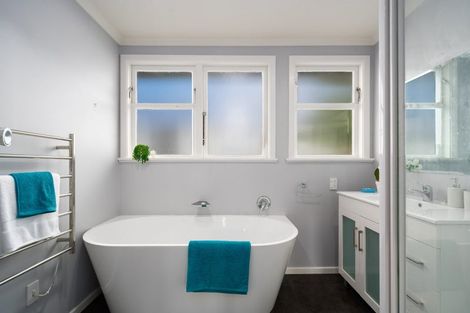 Photo of property in 91 Rangituhi Crescent, Takapuwahia, Porirua, 5022