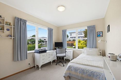 Photo of property in 20 Pembroke Street, Tawa, Wellington, 5028