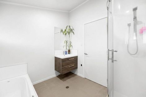 Photo of property in 28 Filmer Place, Melville, Hamilton, 3206