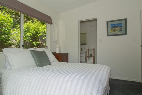 Photo of property in 13a Graham Avenue, Te Atatu Peninsula, Auckland, 0610