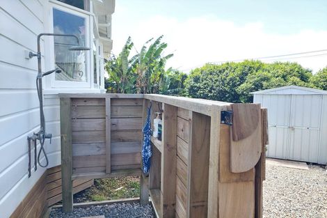 Photo of property in 20 Mcfarlane Street, Oakura, 4314