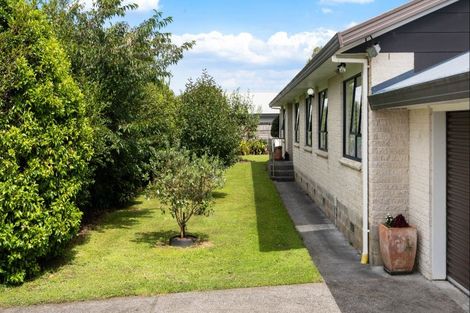 Photo of property in 2 Tavarnya Way, Patumahoe, Pukekohe, 2679