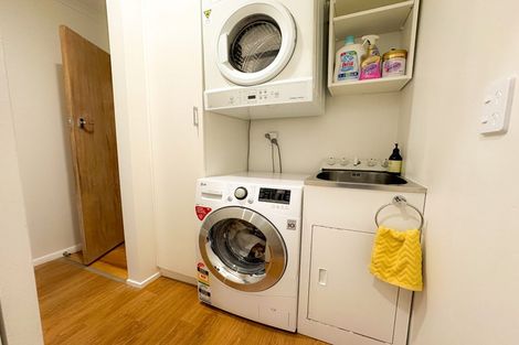 Photo of property in 4 Black Rock Road, Newlands, Wellington, 6037