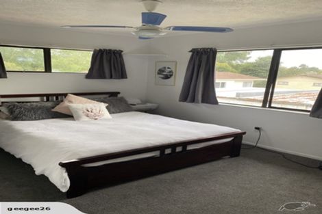 Photo of property in 72a Borich Road, Sunnyvale, Auckland, 0612