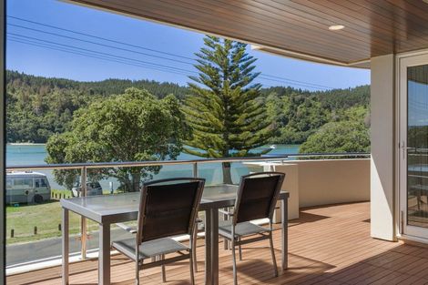 Photo of property in 301 Beach Road, Whangamata, 3620