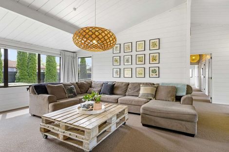 Photo of property in 2 Kathleen Street, Parkvale, Hastings, 4122