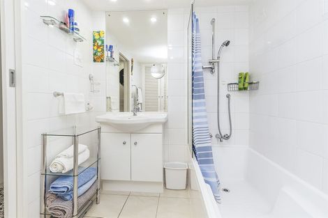 Photo of property in Highwic, 32u1 Hobson Street, Thorndon, Wellington, 6011