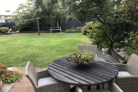 Photo of property in 23 Resolution Street, Lyall Bay, Wellington, 6022