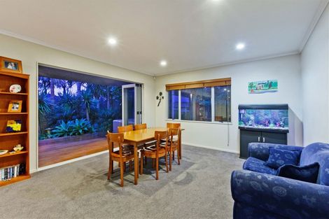 Photo of property in 162 Kittiwake Drive, Schnapper Rock, Auckland, 0632