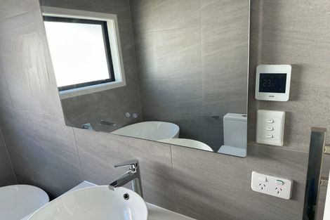 Photo of property in 216 Bucklands Road, Bucklands Beach, Auckland, 2012