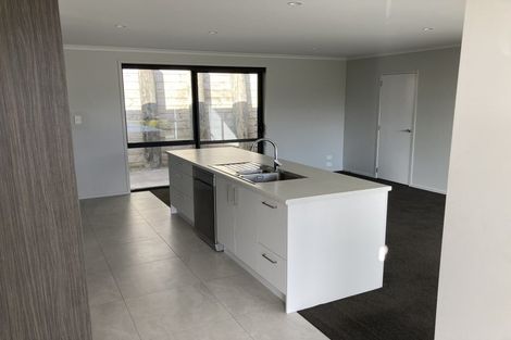 Photo of property in 7 Albatross Lane, Welcome Bay, Tauranga, 3112