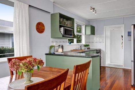 Photo of property in 33 Belair Avenue, Blagdon, New Plymouth, 4310