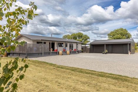 Photo of property in 1 Elm Place, Waipukurau, 4284