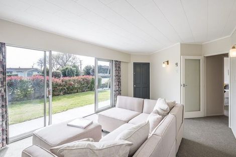 Photo of property in 86 Gray Avenue, Paraparaumu Beach, Paraparaumu, 5032