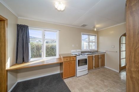 Photo of property in 44 Celia Street, Stratford, 4332